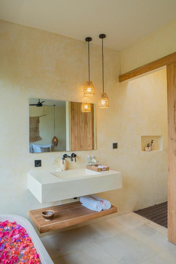 Olea Villas Resort Kuta  Exteriör bild